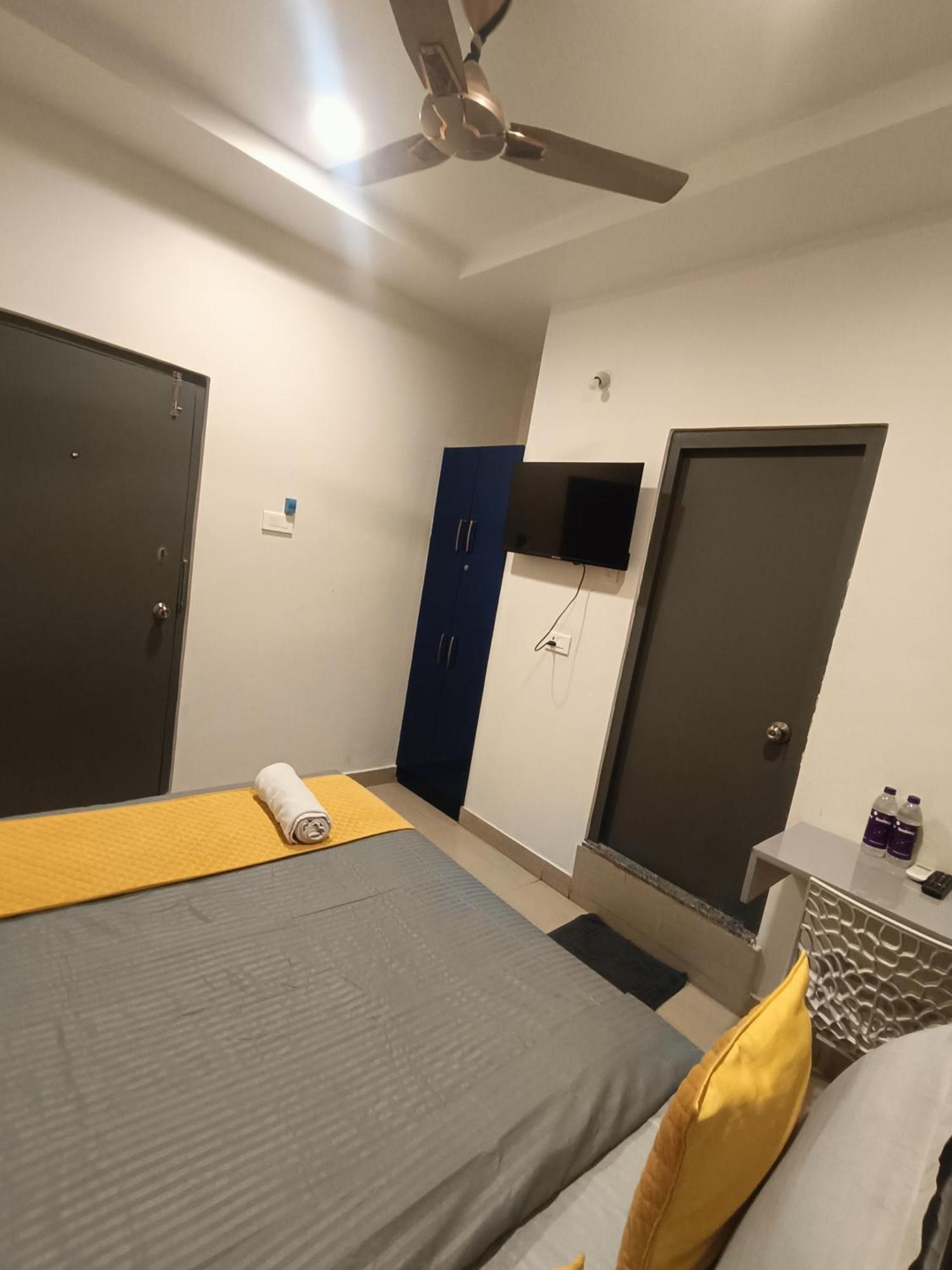 Yellow Bells Signature Hitec City Hyderabad Ngoại thất bức ảnh